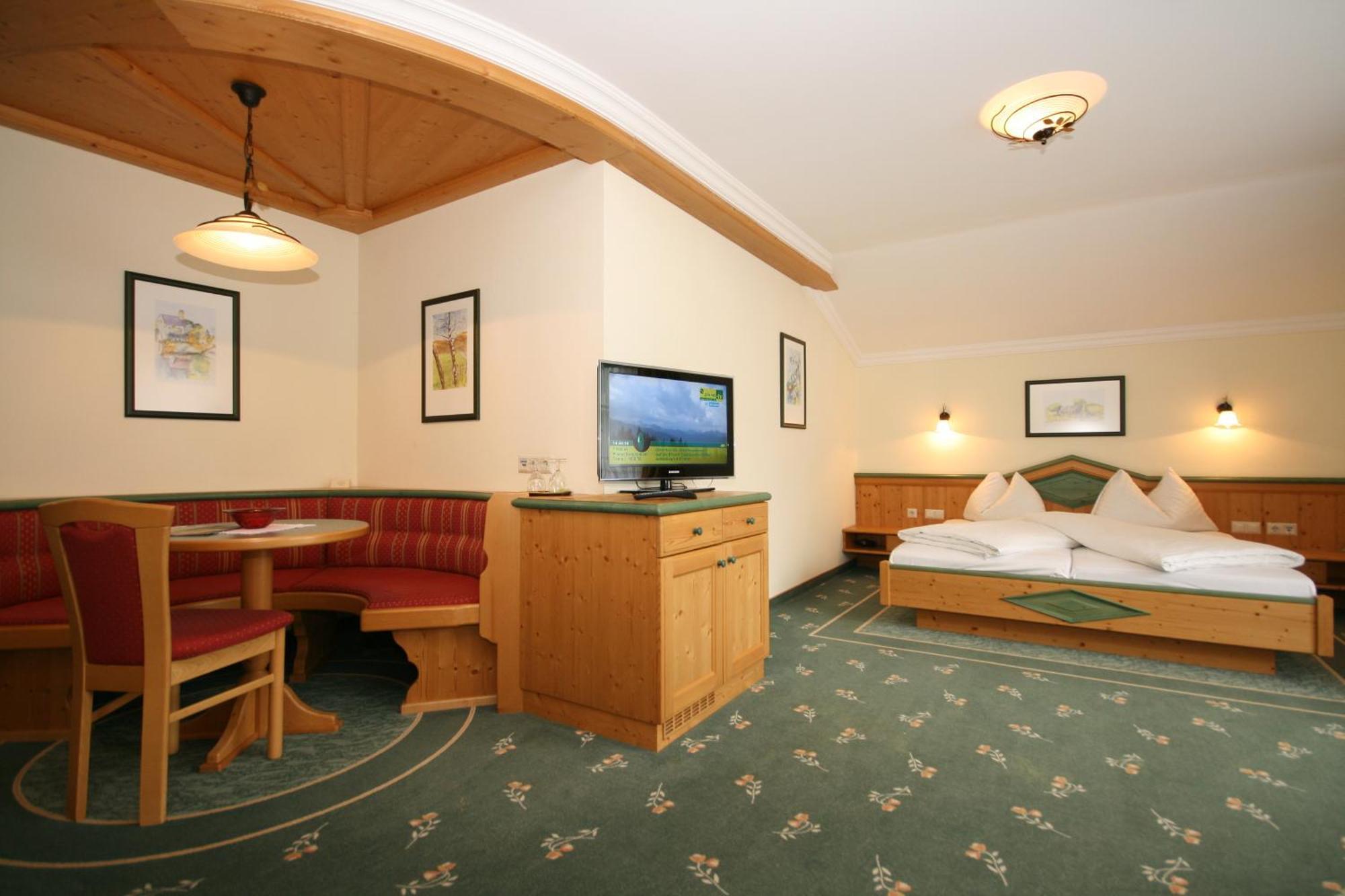 Alpenhotel Neuwirt Schladming Room photo